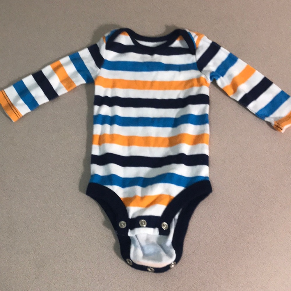 Carters long sleeved onesie NEVER WORN